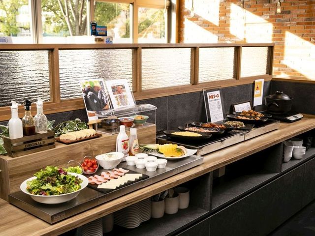 【朝食】バラエティ豊かなビュッフェコーナー_ホテルウィングインターナショナルセレクト東大阪