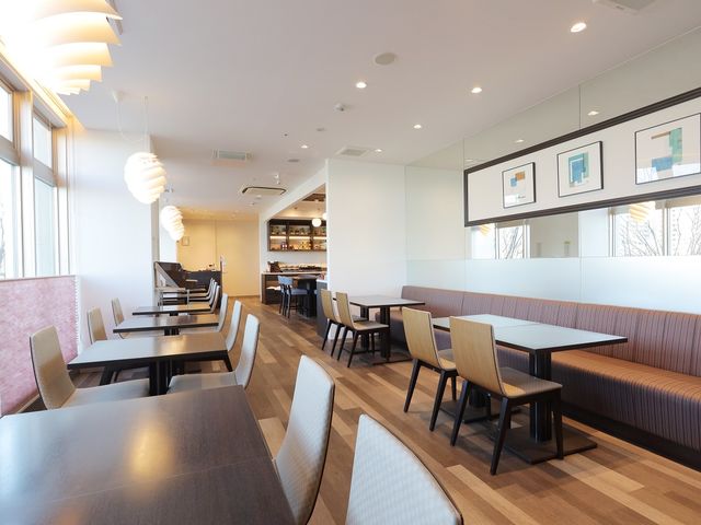 【Cafe Restaurant Lavender】明るい店内_アーバンホテル南草津