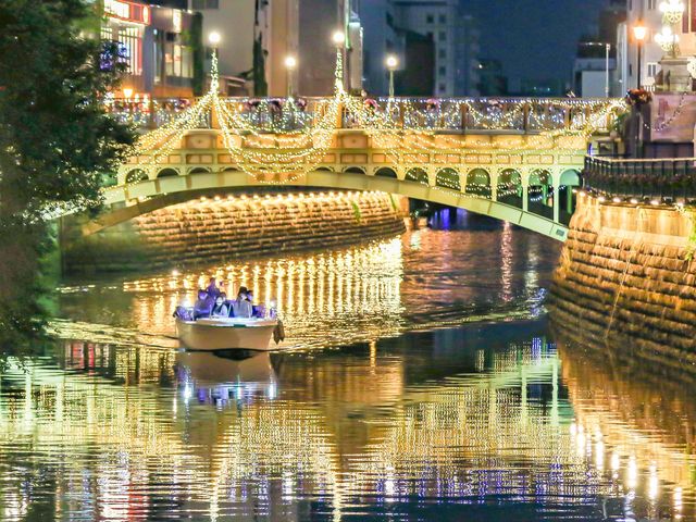 夜は映えること間違いなしのおしゃれな川に大変身!
用途に応じて、お好きな時間でお乗りください!_なごや×ふね×あそび