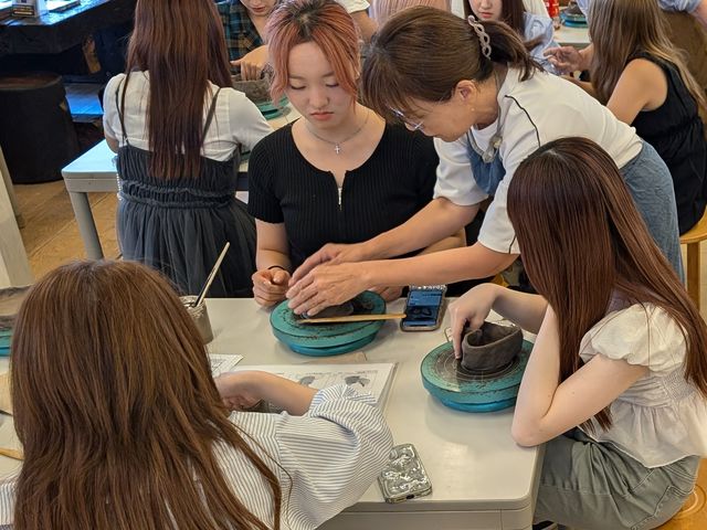 【まちの駅 常滑焼ヤマタネ】手びねり・絵付けコース 最大130名様対応_まちの駅 常滑焼ヤマタネ