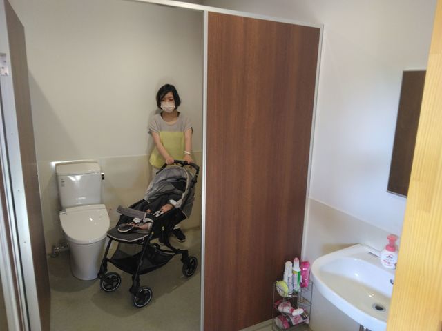 バリアフリートイレ_ハマナコベリーズファーム