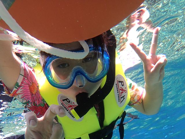 初めてのシュノーケリングでも安心して楽しめますよ〜(7歳〜)_Alohana久米島