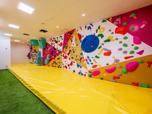 子供専用エリアもございます。_ディーボルダリングなんば