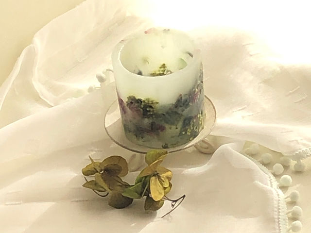 お好きな紫陽花のドライをキャンドル へ
癒されて楽しまれました
_Angel Flower