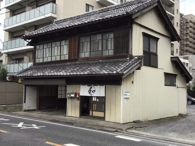 築70年以上の日本家屋を利用したテラスハウス。_和の手仕事屋