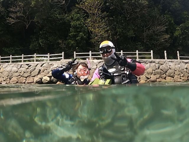 親子でダイビングに挑戦
家族での思い出作りに_天草うみの学校