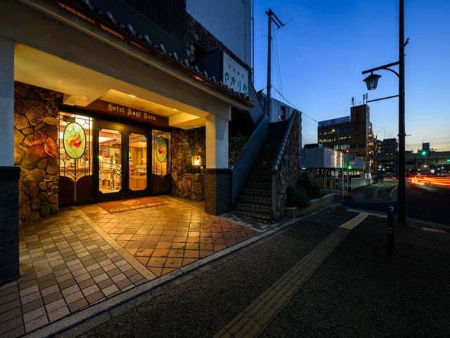 JR奈良駅から徒歩5分、近鉄奈良駅からは徒歩7分で奈良観光に便利_ホテルアジール・奈良