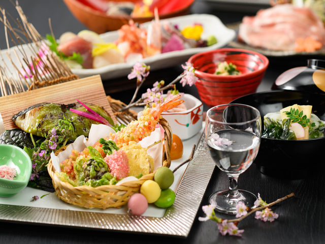 【日本料理かがりや】地元食材と旬の幸を用いた会席料理が自慢_ホテルアジール・奈良