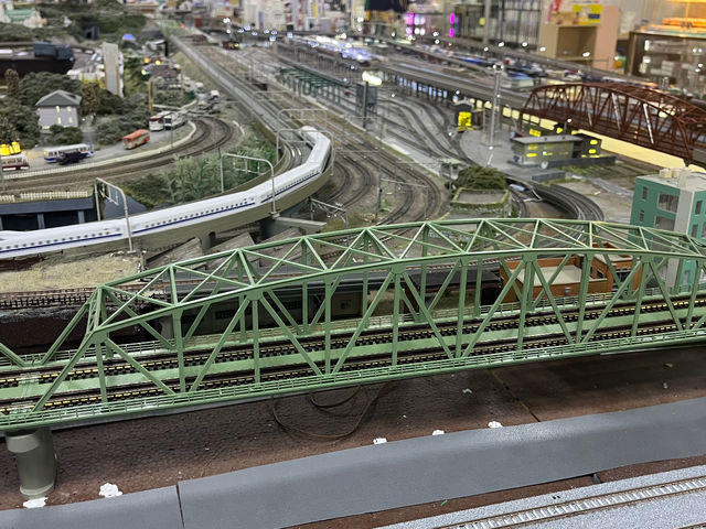 小さいけれど、大きな街で、
あなたの列車を走らせよう!_sMALL★wORLD
