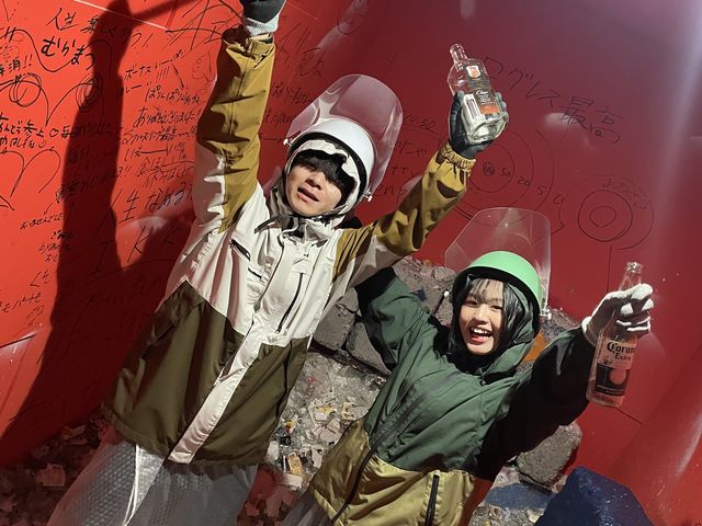 安全グッズを着て非日常体験!日々のモヤモヤを発散しちゃおう!_ぱりんぱりんハウス