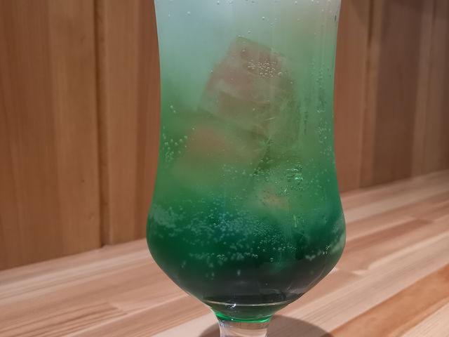 風と陽なたとそばの花