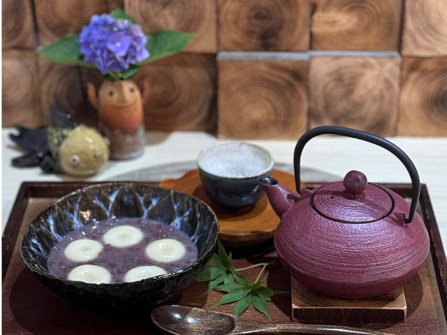 自慢の自家製あんこの白玉ぜんざい
体験の前後はごゆっくり喫茶をお楽しみ下さい^^
喫茶のみのご利用もできますので、お連れさまが体験を楽しんでいる間にも_ひばり茶寮