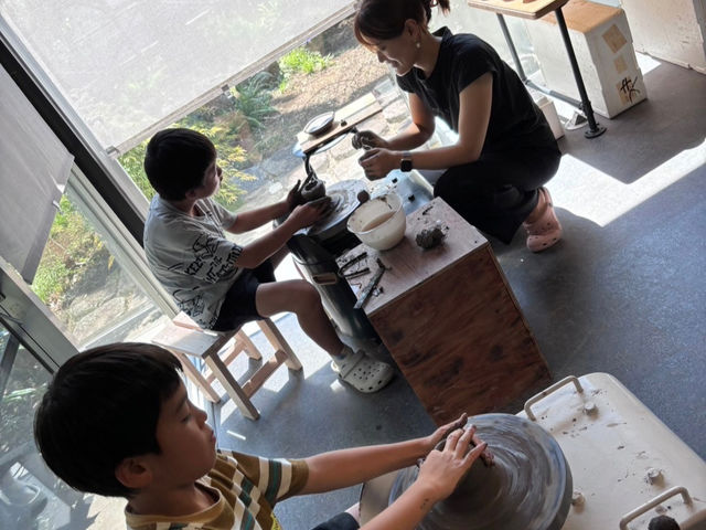 年齢制限はありませんので、ろくろに挑戦したいお子さまも歓迎!_ひばり茶寮