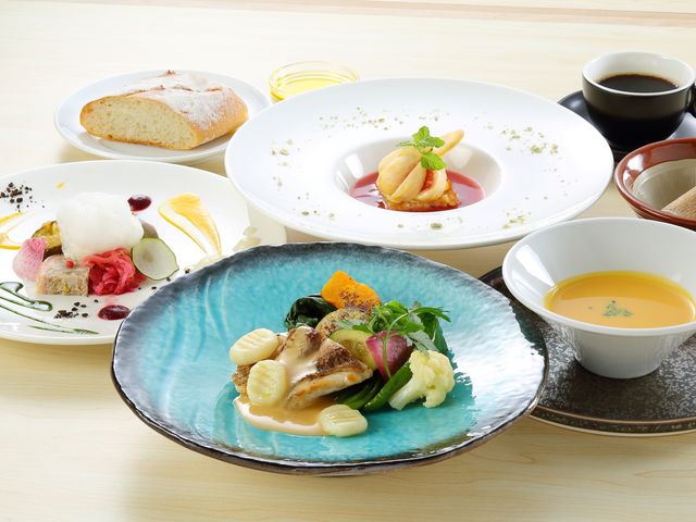 ランチコース(アンシャンテ魚Ver.)_UNO HOTEL 瀬戸内レストランBLUNO