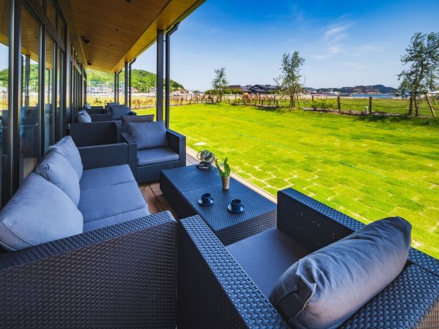 テラス席_UNO HOTEL 瀬戸内レストランBLUNO