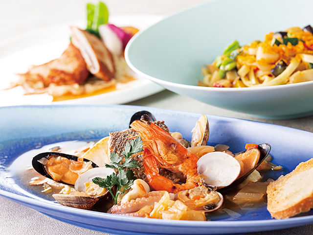 ピザ、パスタ、肉料理、魚料理からお好きなメインディッシュをお選びいただけます!_ホテル日航つくば レストラン セリーナ