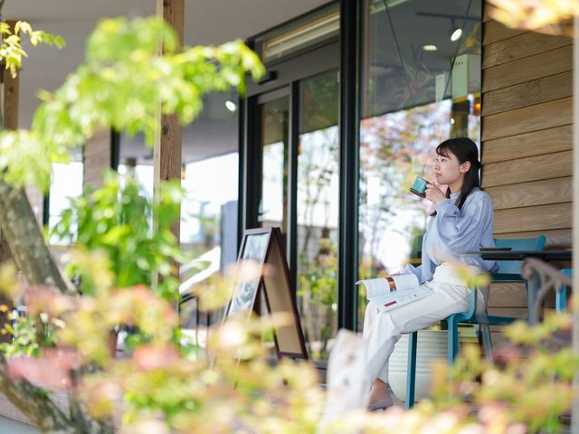 天気の良い日はテラス席がおすすめ。_5yukuri