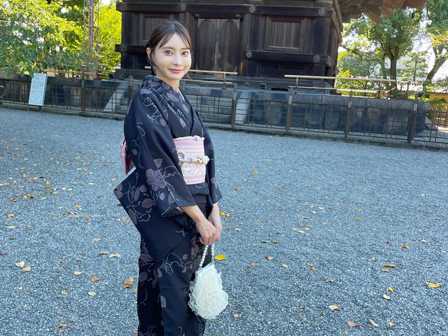 シックな小紋柄に鮮やかな帯とパールの帯結びの組み合わせがオシャレです♪コーディネートのご相談はお気軽にお声掛けくださいね♪_京都着物レンタル ぱとぅ京都