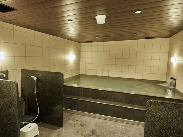 西梅田の湯
