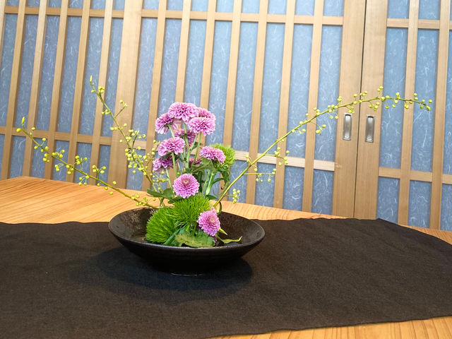 体験して頂ける花型スタイル例(お花や、器は季節によって異なります)_OKEIKO〜お稽古〜