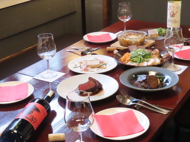 curiya ビストロ&フレンチバルの写真1