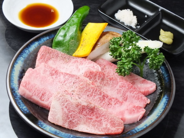 焼肉レストラン カルネ 小作の写真1