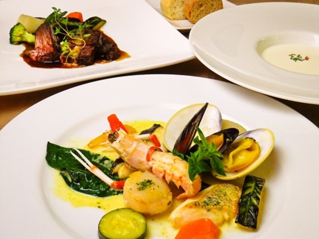 バルビゾン エルブの森 レストラン アンサンブルの写真1