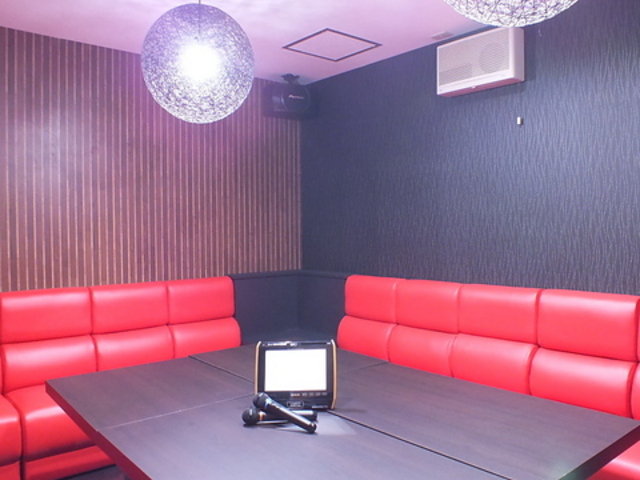 カラオケBOX e-style さんろく店の写真1