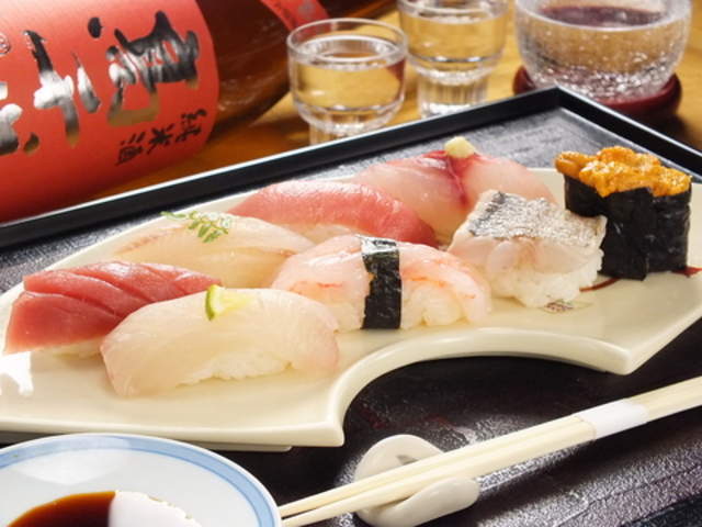 鮓 芳月の写真1