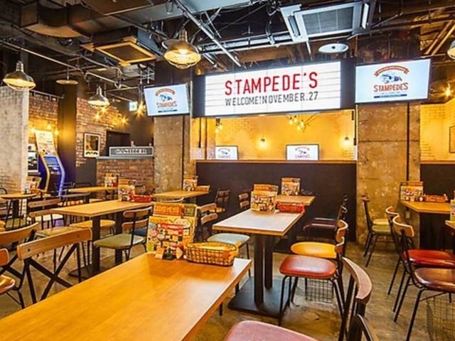 Stampede's Cafe&Dining Bar スタンピーズ カフェ&ダイニングバーの写真1