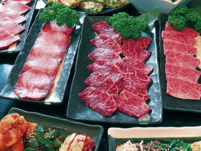 炭火焼肉 KEN 謙の写真1