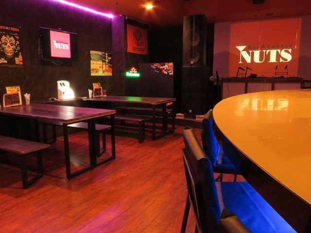 Bar&Lounge NUTS バーアンドラウンジ ナッツの写真1