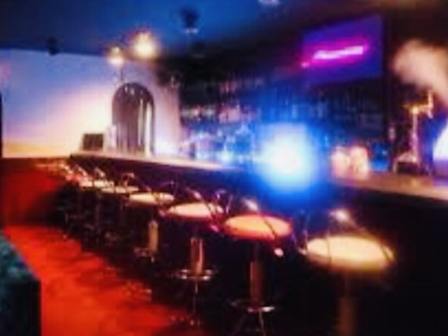 カラオケBAR kiLikuの写真1