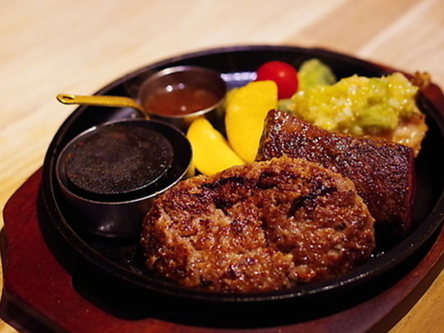 MEAT DISHES 天肉の写真1