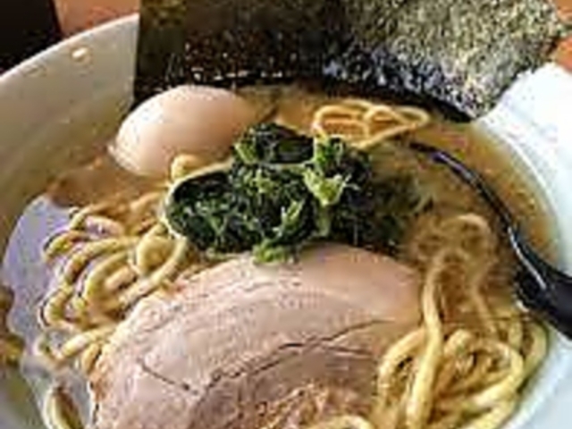 横浜家系ラーメン 銀家 戸塚店の写真1