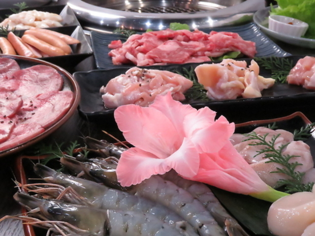 焼肉 はな博 幸田248店の写真1