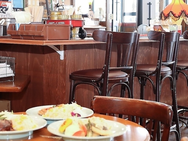 oldies restaurant CADILLAC CAFE オールデイズレストラン キャデラックカフェの写真1