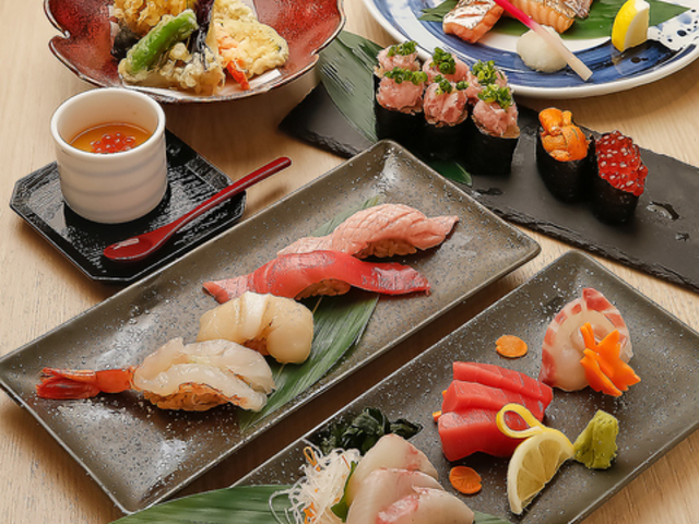 超速鮮魚寿司 羽田市場 阪神梅田店の写真1