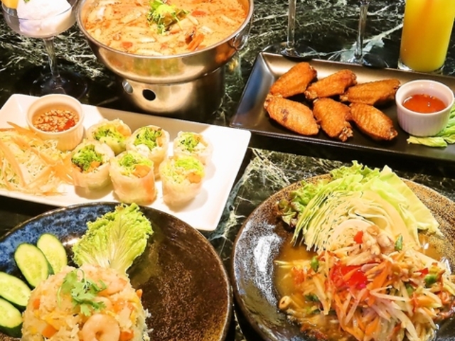 Bangkok77 バンコク77 新宿店の写真1