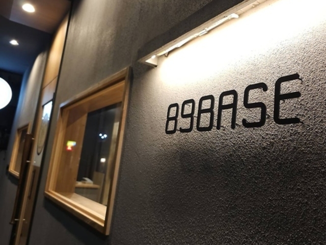 焼鳥居酒屋 89base(ハチキューベース)大阪弁天町店の写真1