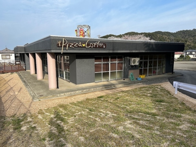 Pizzeria&Cafe WAKUWAKU ワクワクの写真1