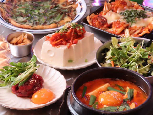 韓国酒場ハルハルの写真1