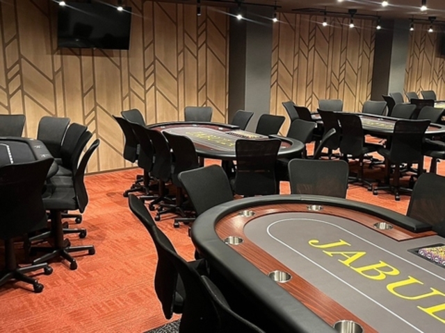 アミューズメントカジノ ポーカーバー JABULAの写真1