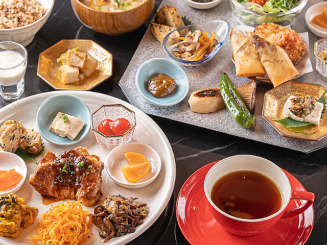 YOLO CAFE芦屋本店の写真1