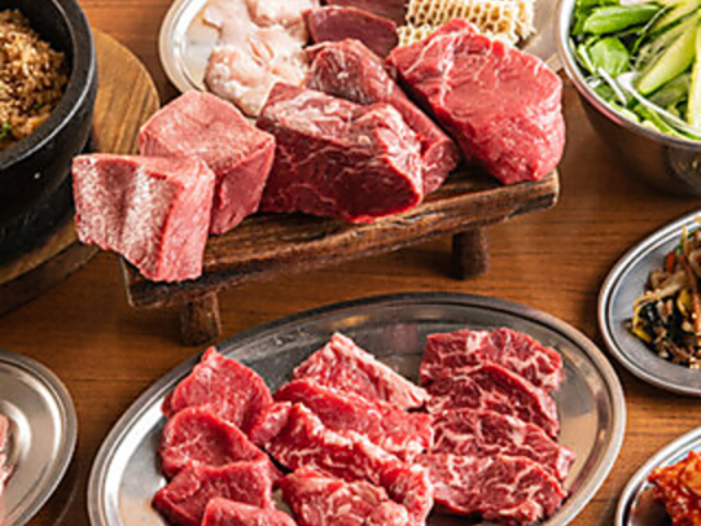 焼肉ここから 新橋店の写真1