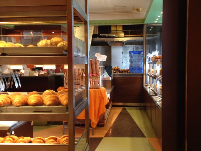 メゾンカイザー 神楽坂店