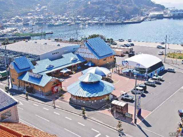 みかめ海の駅「潮彩館」の写真1