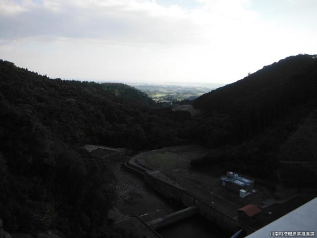 川南の町を一望できる_切原ダム