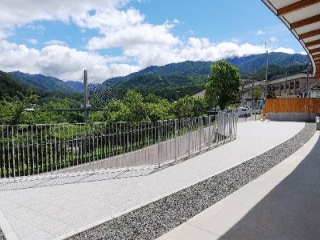 道の駅 尾瀬かたしな 足湯展望テラスの写真1