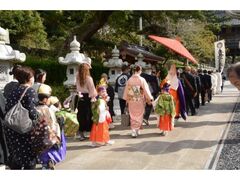 誕生寺 御会式の写真1